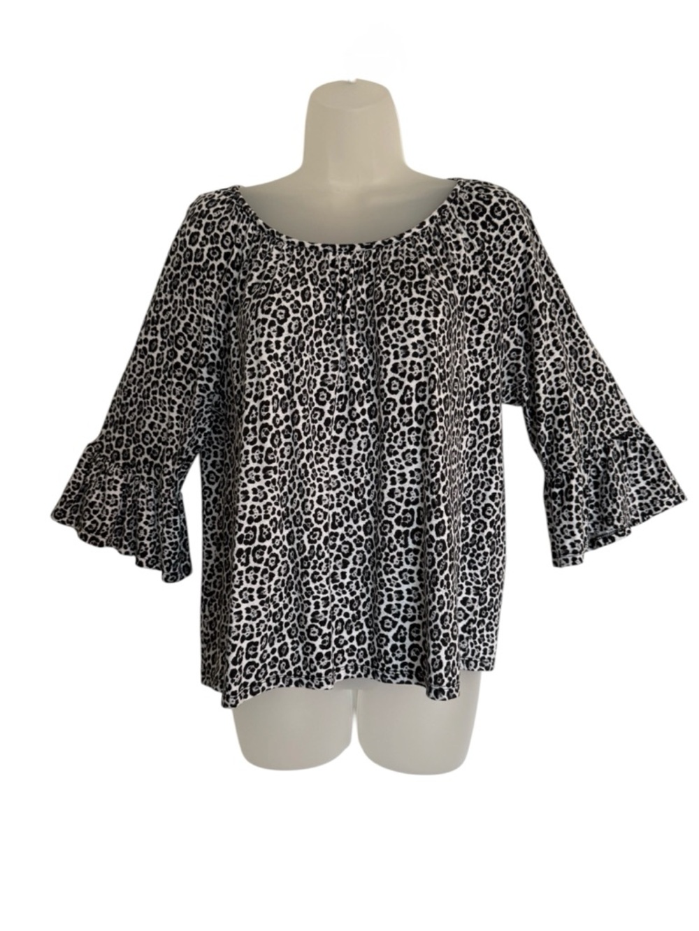 Michael Kors Black & White Leopard Print Ruffle Sleeve Blouse Size Medium